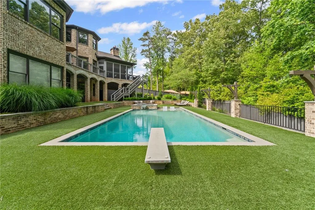 735 Glenairy Drive, Atlanta, Georgia 30328, 6 Bedrooms Bedrooms, ,7 BathroomsBathrooms,Residential,For Sale,735 Glenairy Drive,7712469