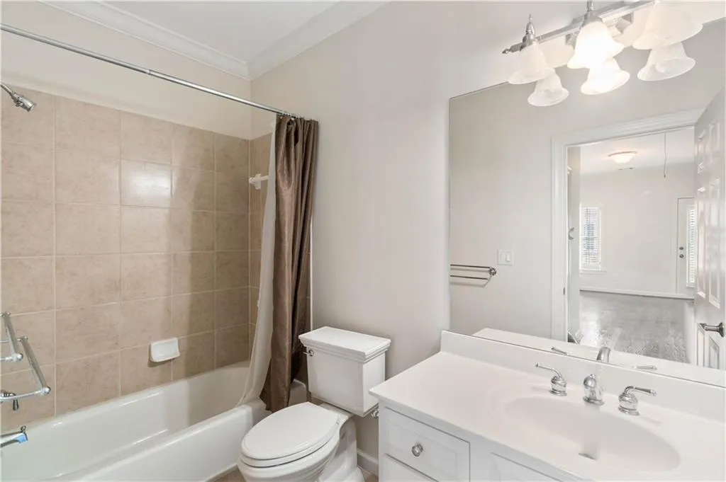 515 Enclave Circle, Atlanta, Georgia 30342, 5 Bedrooms Bedrooms, ,4 BathroomsBathrooms,Residential,Sold,515 Enclave Circle,7131442