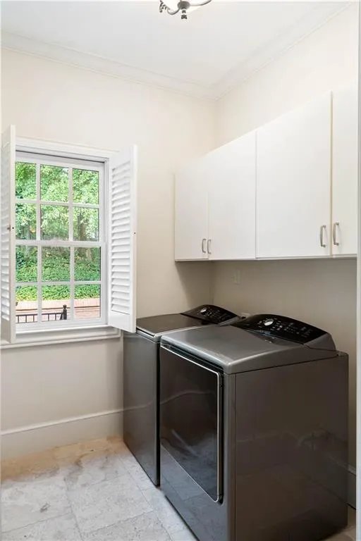 515 Enclave Circle, Atlanta, Georgia 30342, 5 Bedrooms Bedrooms, ,4 BathroomsBathrooms,Residential,Sold,515 Enclave Circle,7131442