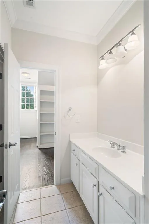 515 Enclave Circle, Atlanta, Georgia 30342, 5 Bedrooms Bedrooms, ,4 BathroomsBathrooms,Residential,Sold,515 Enclave Circle,7131442