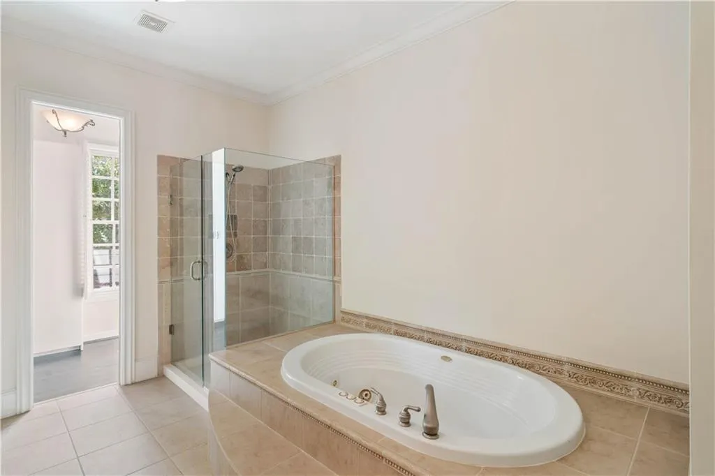 515 Enclave Circle, Atlanta, Georgia 30342, 5 Bedrooms Bedrooms, ,4 BathroomsBathrooms,Residential,Sold,515 Enclave Circle,7131442