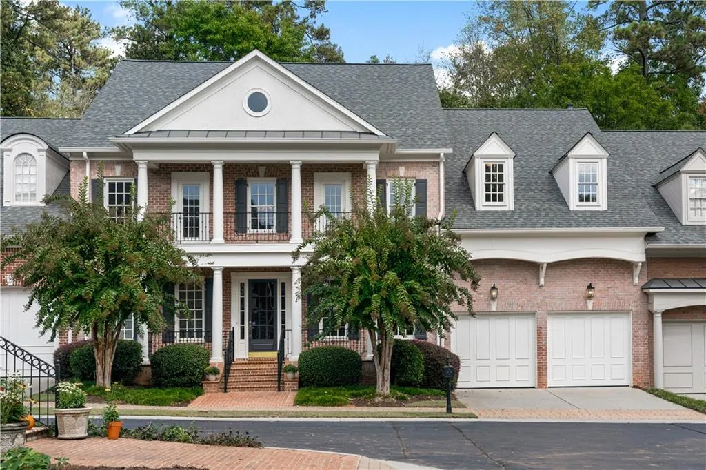 515 Enclave Circle, Atlanta, Georgia 30342, 5 Bedrooms Bedrooms, ,4 BathroomsBathrooms,Residential,Sold,515 Enclave Circle,7131442