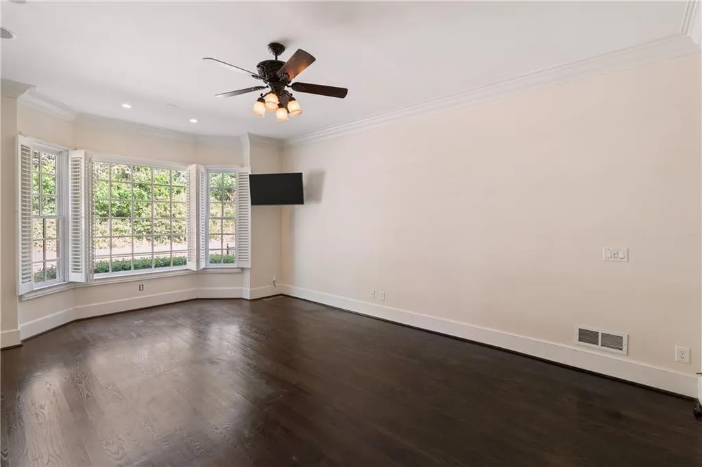 515 Enclave Circle, Atlanta, Georgia 30342, 5 Bedrooms Bedrooms, ,4 BathroomsBathrooms,Residential,Sold,515 Enclave Circle,7131442