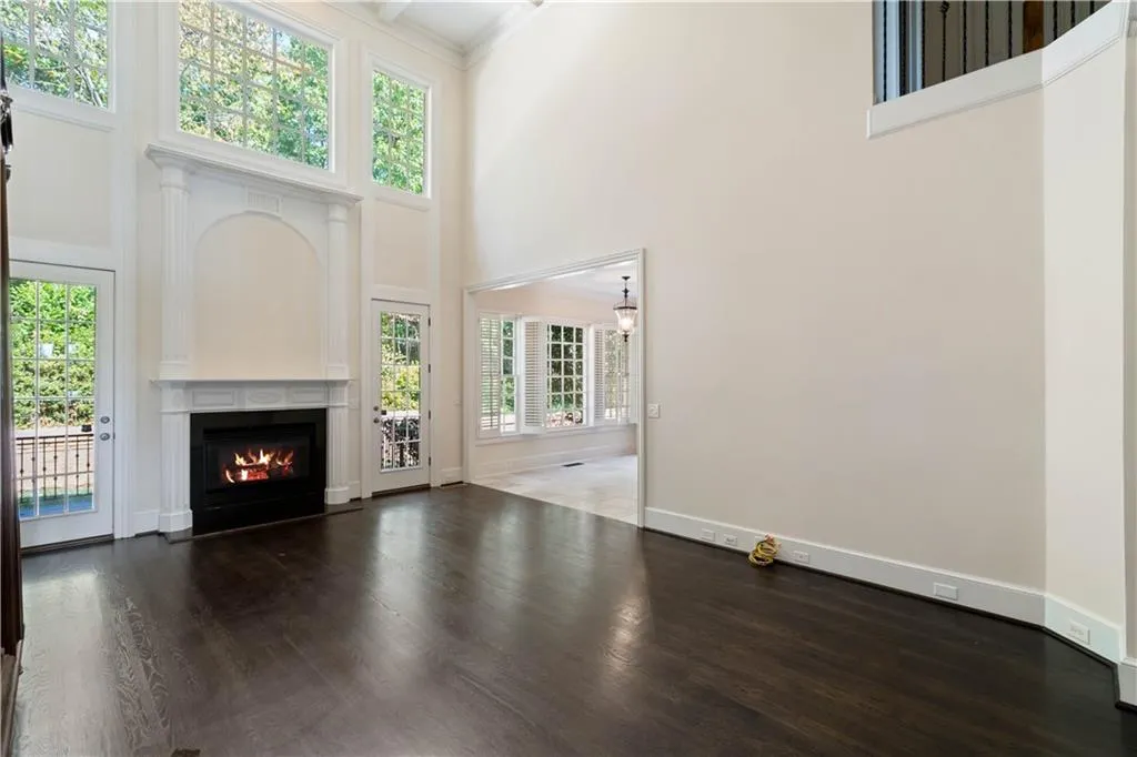 515 Enclave Circle, Atlanta, Georgia 30342, 5 Bedrooms Bedrooms, ,4 BathroomsBathrooms,Residential,Sold,515 Enclave Circle,7131442