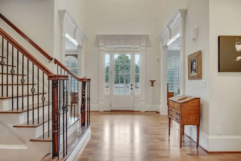 4790 E Conway Drive Nw, Atlanta, Georgia 30327, 5 Bedrooms Bedrooms, ,6 BathroomsBathrooms,Residential,Sold,4790 E Conway Drive Nw,6722932