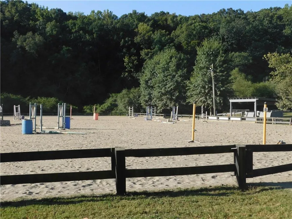 Riding ring