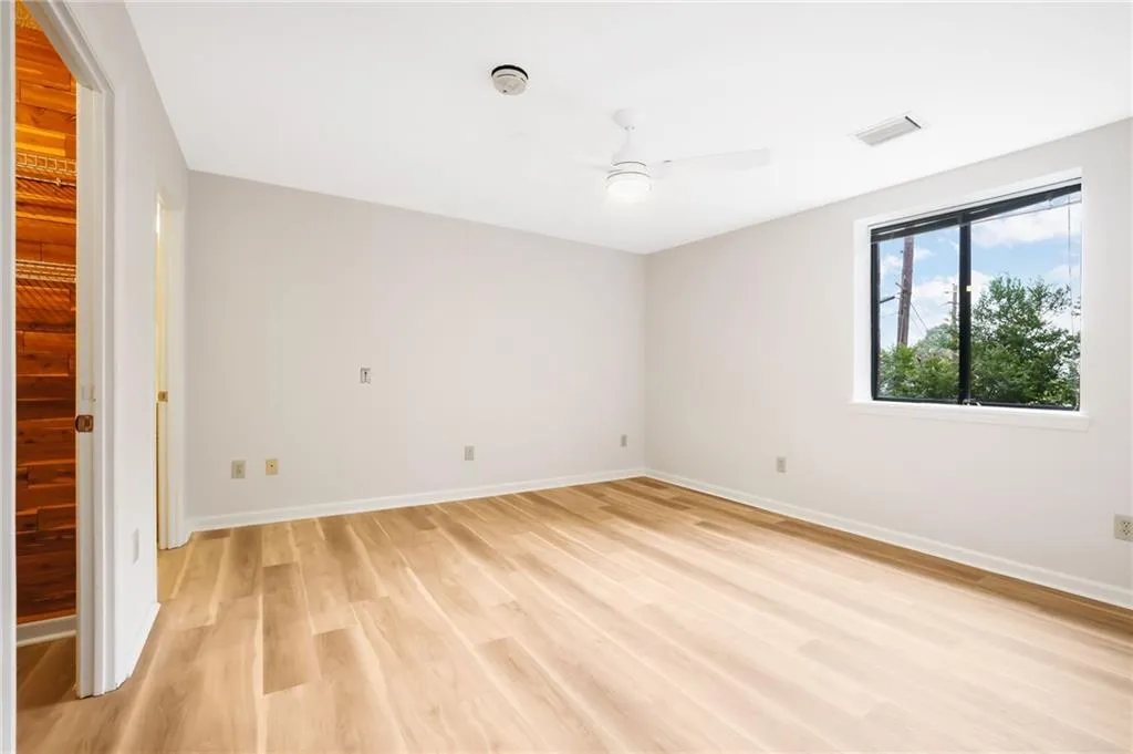 300 Johnson Ferry Road Unit B103, Atlanta, Georgia 30328, 2 Bedrooms Bedrooms, ,2 BathroomsBathrooms,Residential,For Sale,300 Johnson Ferry Road Unit B103,7657589