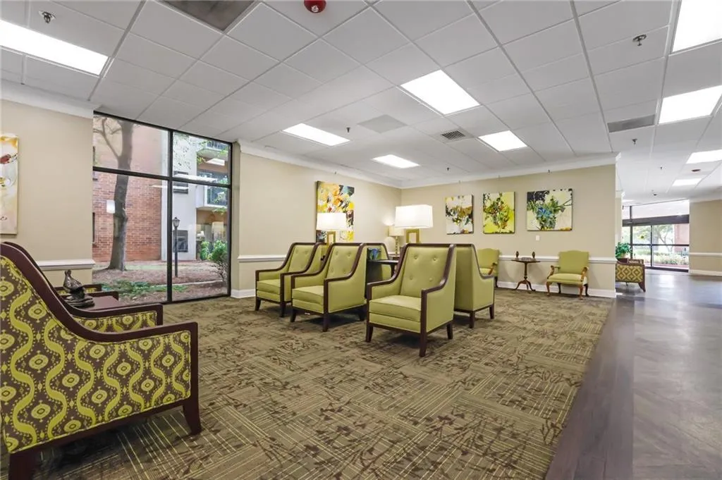300 Johnson Ferry Road Unit B103, Atlanta, Georgia 30328, 2 Bedrooms Bedrooms, ,2 BathroomsBathrooms,Residential,For Sale,300 Johnson Ferry Road Unit B103,7657589