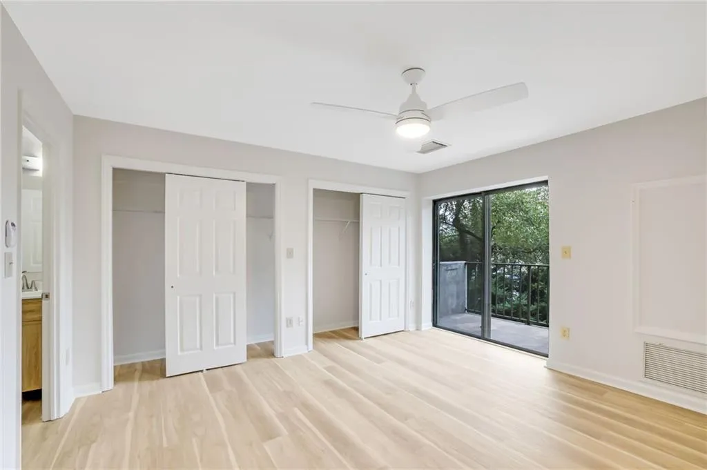300 Johnson Ferry Road Unit B103, Atlanta, Georgia 30328, 2 Bedrooms Bedrooms, ,2 BathroomsBathrooms,Residential,For Sale,300 Johnson Ferry Road Unit B103,7657589