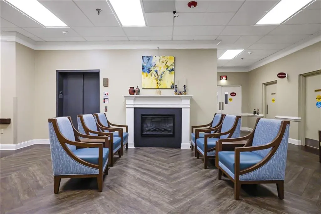 300 Johnson Ferry Road Unit B103, Atlanta, Georgia 30328, 2 Bedrooms Bedrooms, ,2 BathroomsBathrooms,Residential,For Sale,300 Johnson Ferry Road Unit B103,7657589