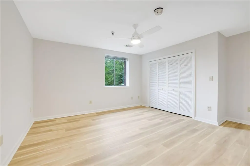 300 Johnson Ferry Road Unit B103, Atlanta, Georgia 30328, 2 Bedrooms Bedrooms, ,2 BathroomsBathrooms,Residential,For Sale,300 Johnson Ferry Road Unit B103,7657589