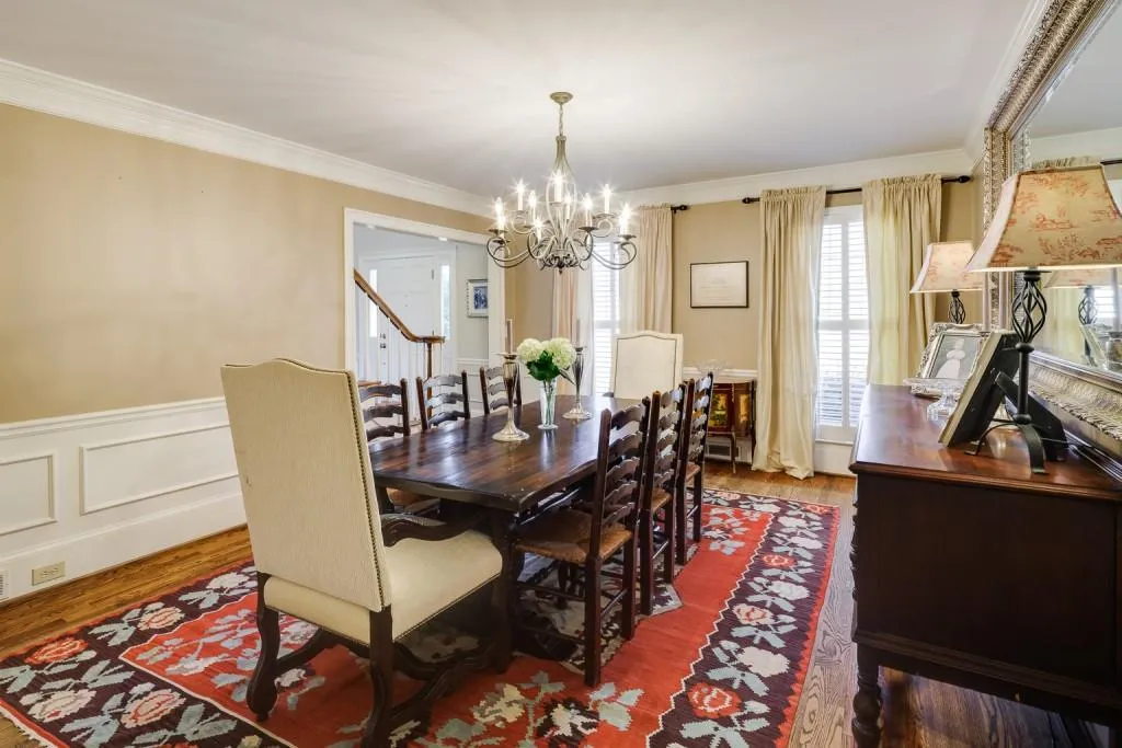 305 Cannady Court, Sandy Springs, Georgia 30350, 5 Bedrooms Bedrooms, ,3 BathroomsBathrooms,Residential,Sold,305 Cannady Court,7032827