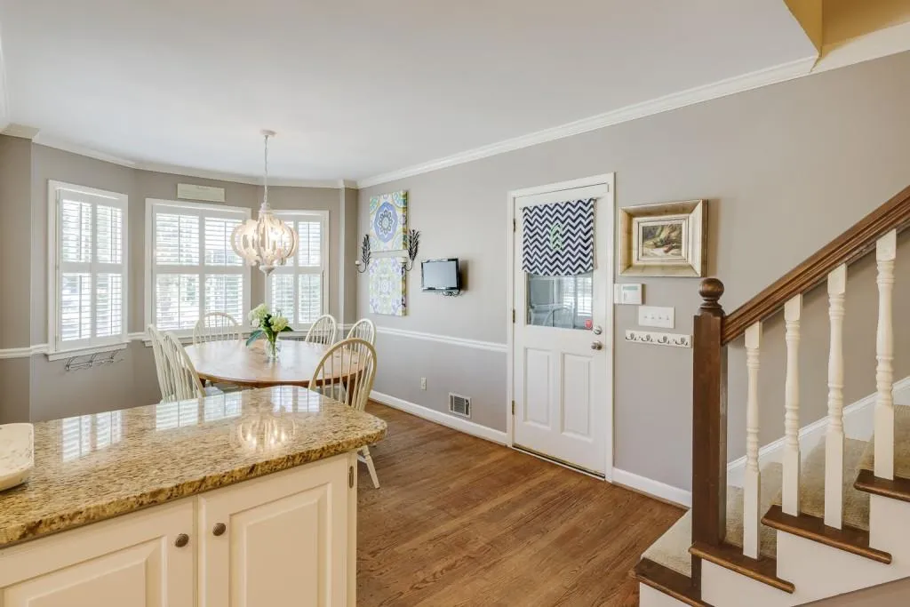305 Cannady Court, Sandy Springs, Georgia 30350, 5 Bedrooms Bedrooms, ,3 BathroomsBathrooms,Residential,Sold,305 Cannady Court,7032827