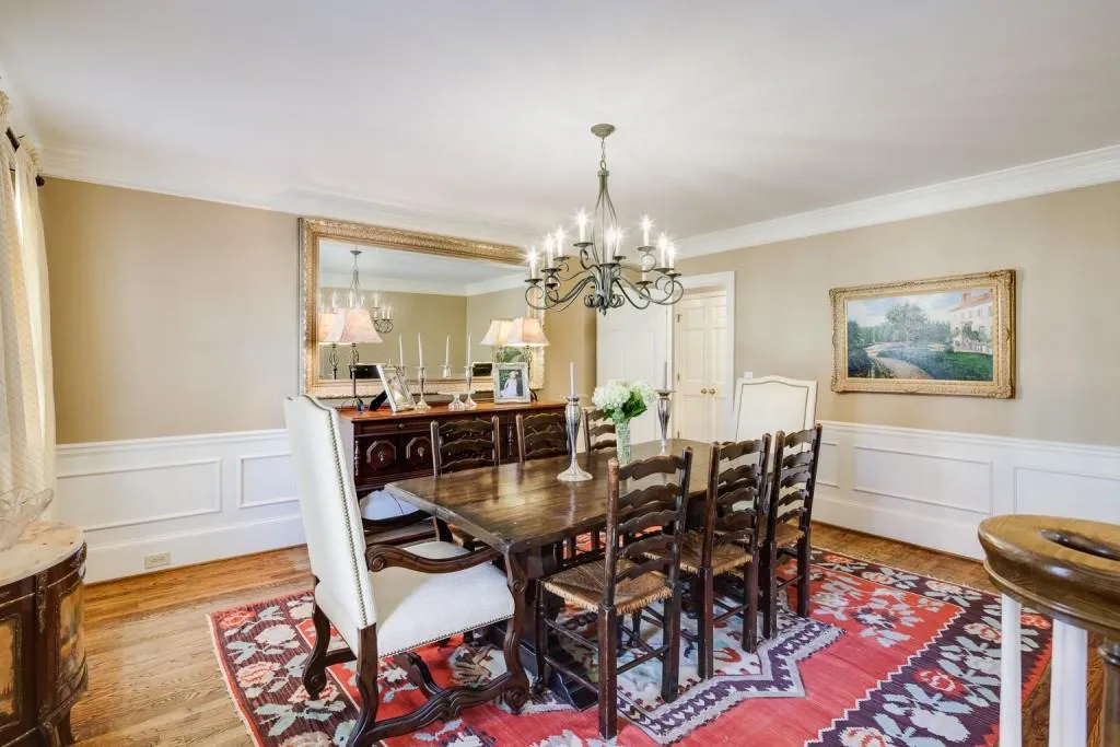 305 Cannady Court, Sandy Springs, Georgia 30350, 5 Bedrooms Bedrooms, ,3 BathroomsBathrooms,Residential,Sold,305 Cannady Court,7032827