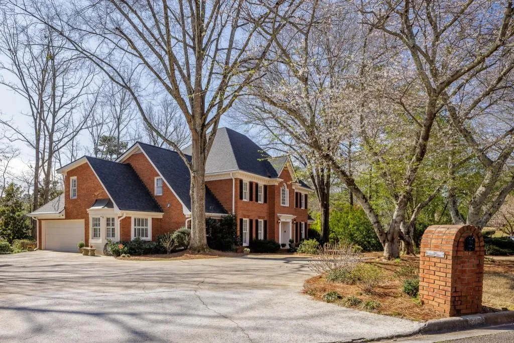 305 Cannady Court, Sandy Springs, Georgia 30350, 5 Bedrooms Bedrooms, ,3 BathroomsBathrooms,Residential,Sold,305 Cannady Court,7032827