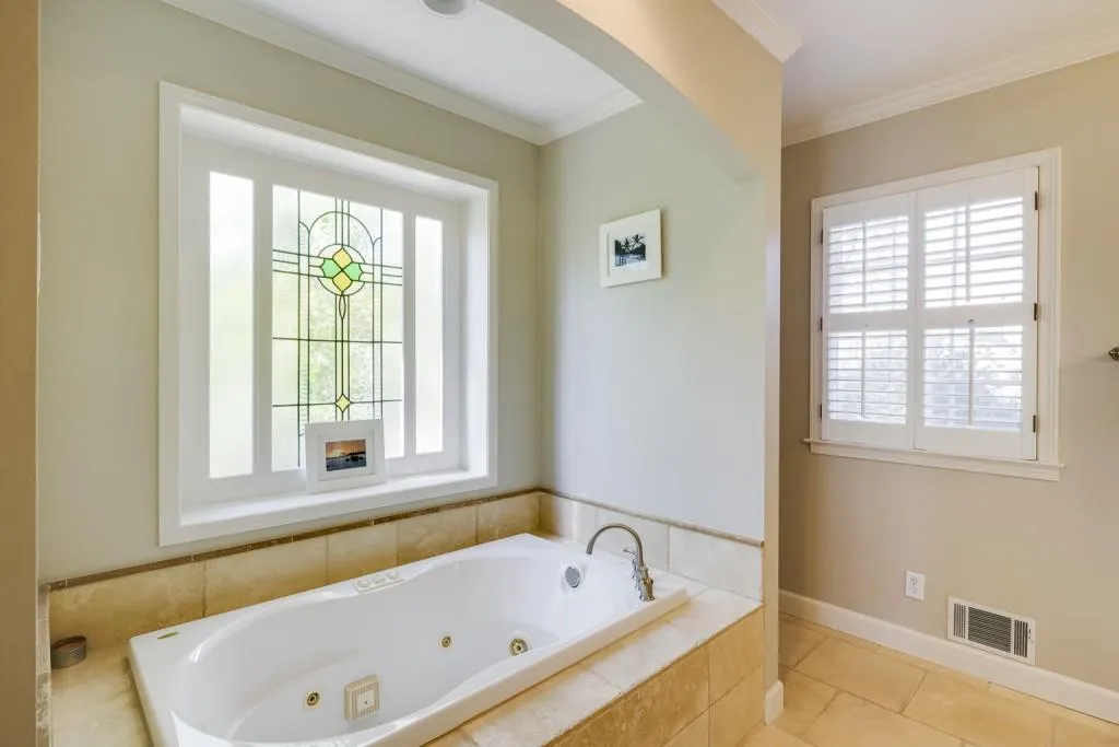 305 Cannady Court, Sandy Springs, Georgia 30350, 5 Bedrooms Bedrooms, ,3 BathroomsBathrooms,Residential,Sold,305 Cannady Court,7032827