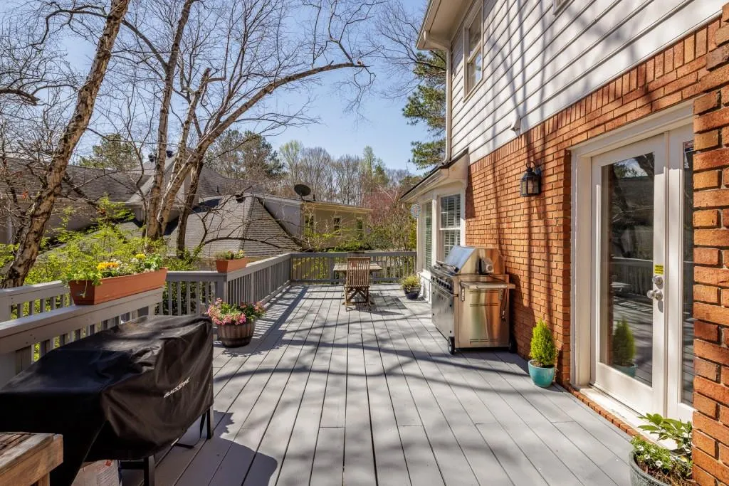 305 Cannady Court, Sandy Springs, Georgia 30350, 5 Bedrooms Bedrooms, ,3 BathroomsBathrooms,Residential,Sold,305 Cannady Court,7032827