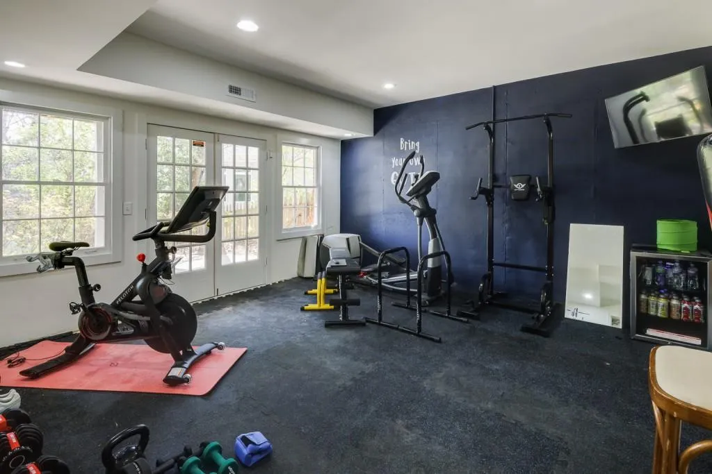 305 Cannady Court, Sandy Springs, Georgia 30350, 5 Bedrooms Bedrooms, ,3 BathroomsBathrooms,Residential,Sold,305 Cannady Court,7032827