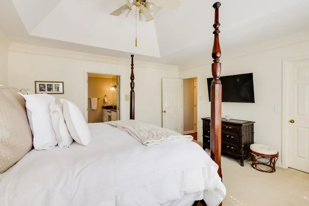 305 Cannady Court, Sandy Springs, Georgia 30350, 5 Bedrooms Bedrooms, ,3 BathroomsBathrooms,Residential,Sold,305 Cannady Court,7032827