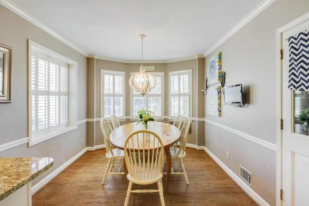 305 Cannady Court, Sandy Springs, Georgia 30350, 5 Bedrooms Bedrooms, ,3 BathroomsBathrooms,Residential,Sold,305 Cannady Court,7032827