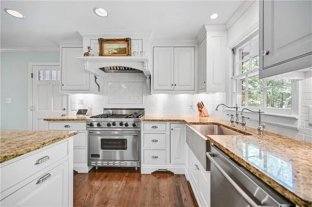 6840 Heathfield Drive, Sandy Springs, Georgia 30328, 5 Bedrooms Bedrooms, ,3 BathroomsBathrooms,Residential,Sold,6840 Heathfield Drive,7215649