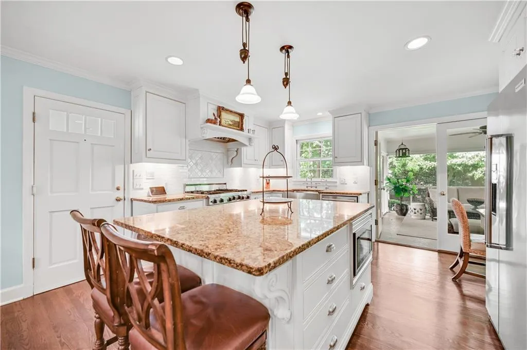 6840 Heathfield Drive, Sandy Springs, Georgia 30328, 5 Bedrooms Bedrooms, ,3 BathroomsBathrooms,Residential,Sold,6840 Heathfield Drive,7215649