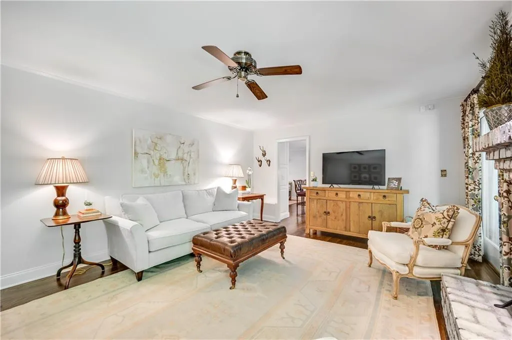 6840 Heathfield Drive, Sandy Springs, Georgia 30328, 5 Bedrooms Bedrooms, ,3 BathroomsBathrooms,Residential,Sold,6840 Heathfield Drive,7215649