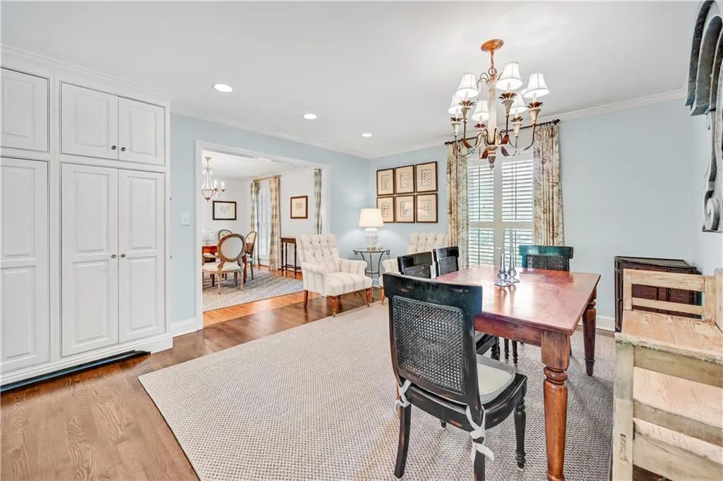 6840 Heathfield Drive, Sandy Springs, Georgia 30328, 5 Bedrooms Bedrooms, ,3 BathroomsBathrooms,Residential,Sold,6840 Heathfield Drive,7215649