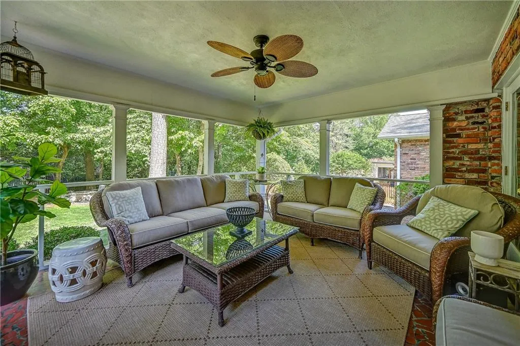 6840 Heathfield Drive, Sandy Springs, Georgia 30328, 5 Bedrooms Bedrooms, ,3 BathroomsBathrooms,Residential,Sold,6840 Heathfield Drive,7215649