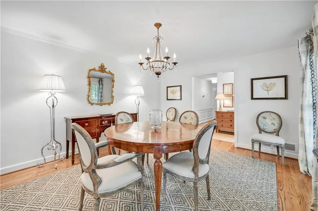 6840 Heathfield Drive, Sandy Springs, Georgia 30328, 5 Bedrooms Bedrooms, ,3 BathroomsBathrooms,Residential,Sold,6840 Heathfield Drive,7215649