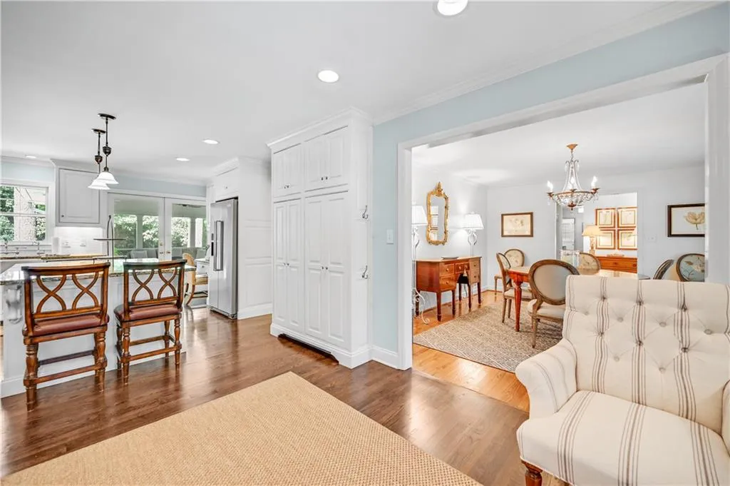 6840 Heathfield Drive, Sandy Springs, Georgia 30328, 5 Bedrooms Bedrooms, ,3 BathroomsBathrooms,Residential,Sold,6840 Heathfield Drive,7215649