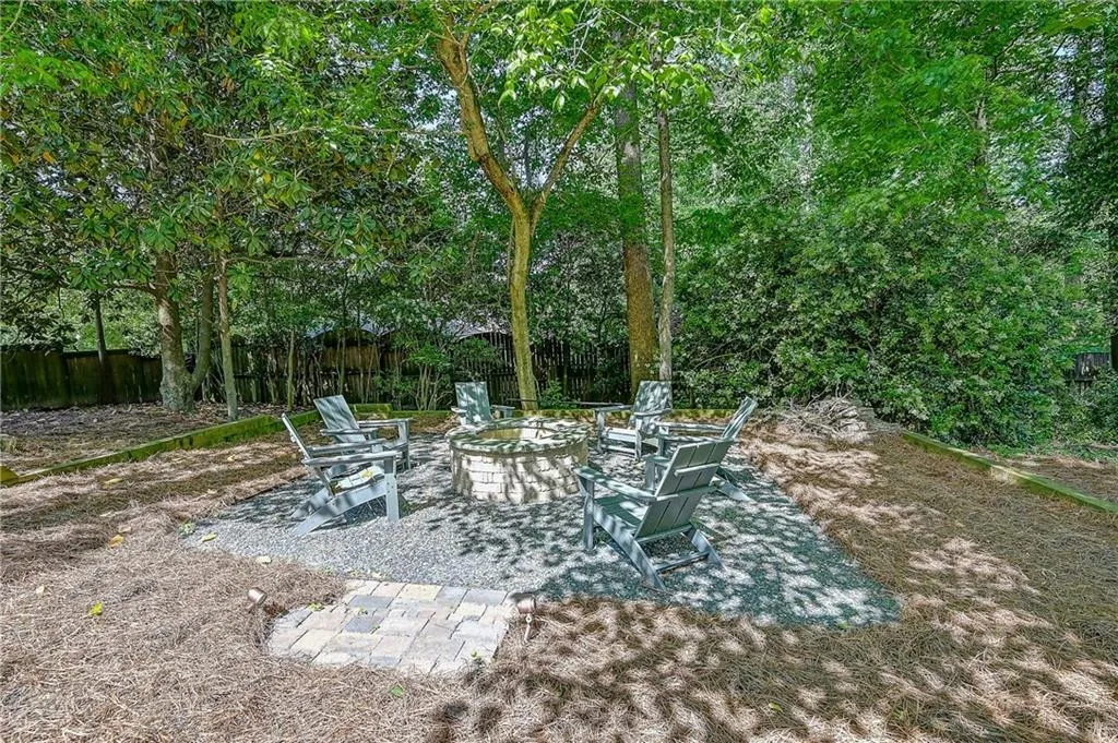 6840 Heathfield Drive, Sandy Springs, Georgia 30328, 5 Bedrooms Bedrooms, ,3 BathroomsBathrooms,Residential,Sold,6840 Heathfield Drive,7215649