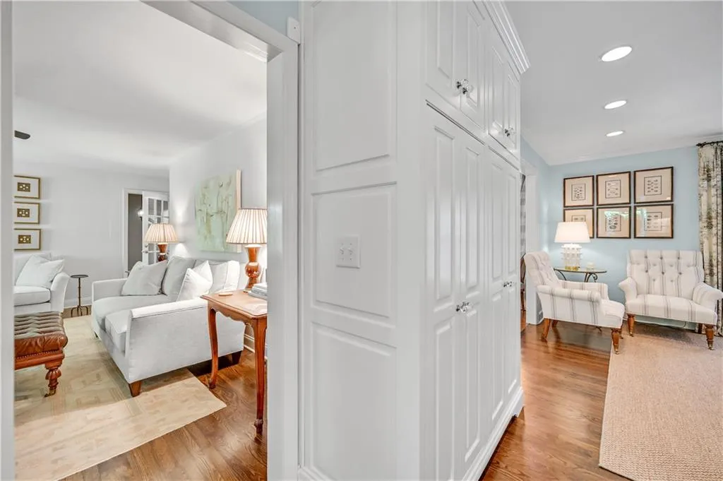 6840 Heathfield Drive, Sandy Springs, Georgia 30328, 5 Bedrooms Bedrooms, ,3 BathroomsBathrooms,Residential,Sold,6840 Heathfield Drive,7215649