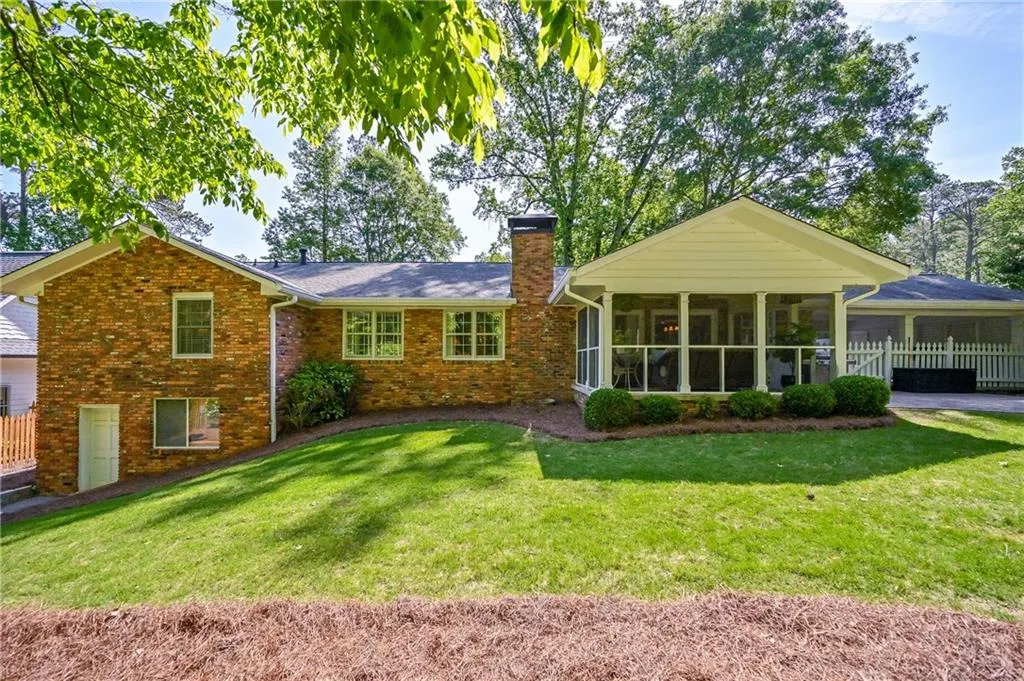 6840 Heathfield Drive, Sandy Springs, Georgia 30328, 5 Bedrooms Bedrooms, ,3 BathroomsBathrooms,Residential,Sold,6840 Heathfield Drive,7215649