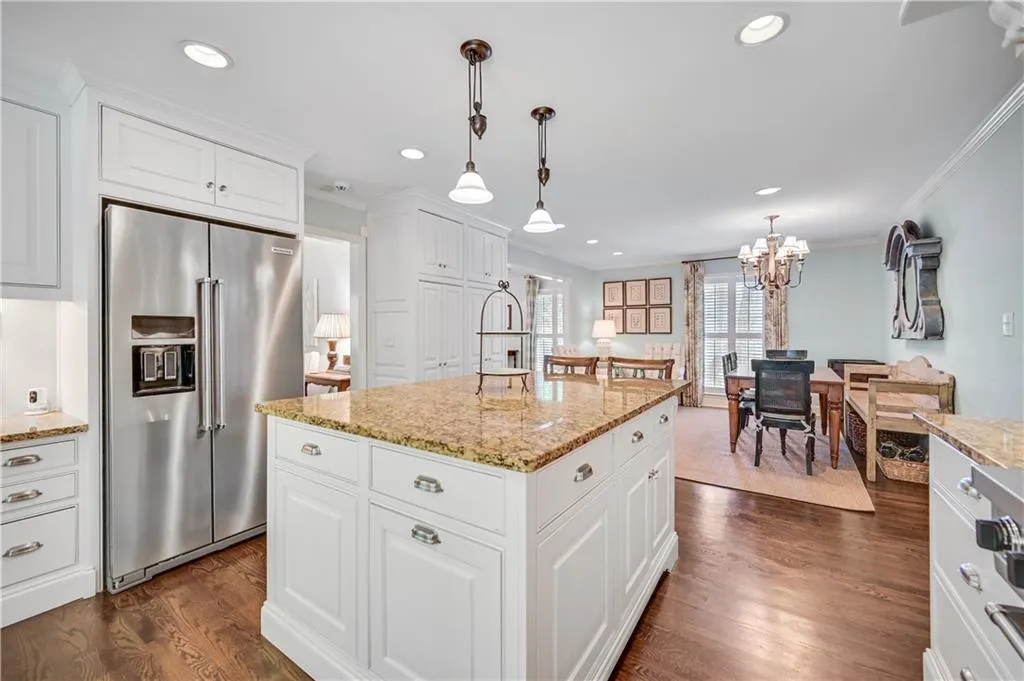6840 Heathfield Drive, Sandy Springs, Georgia 30328, 5 Bedrooms Bedrooms, ,3 BathroomsBathrooms,Residential,Sold,6840 Heathfield Drive,7215649