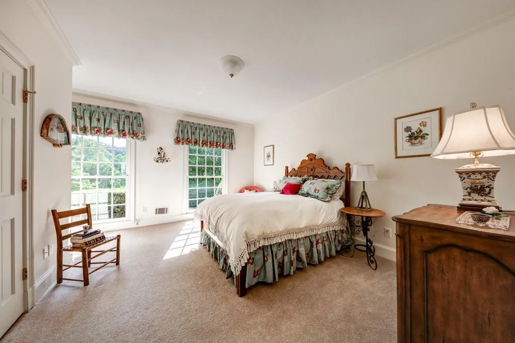 5490 Glen Errol Road, Sandy Springs, Georgia 30327, 4 Bedrooms Bedrooms, ,5 BathroomsBathrooms,Residential,Sold,5490 Glen Errol Road,6759908