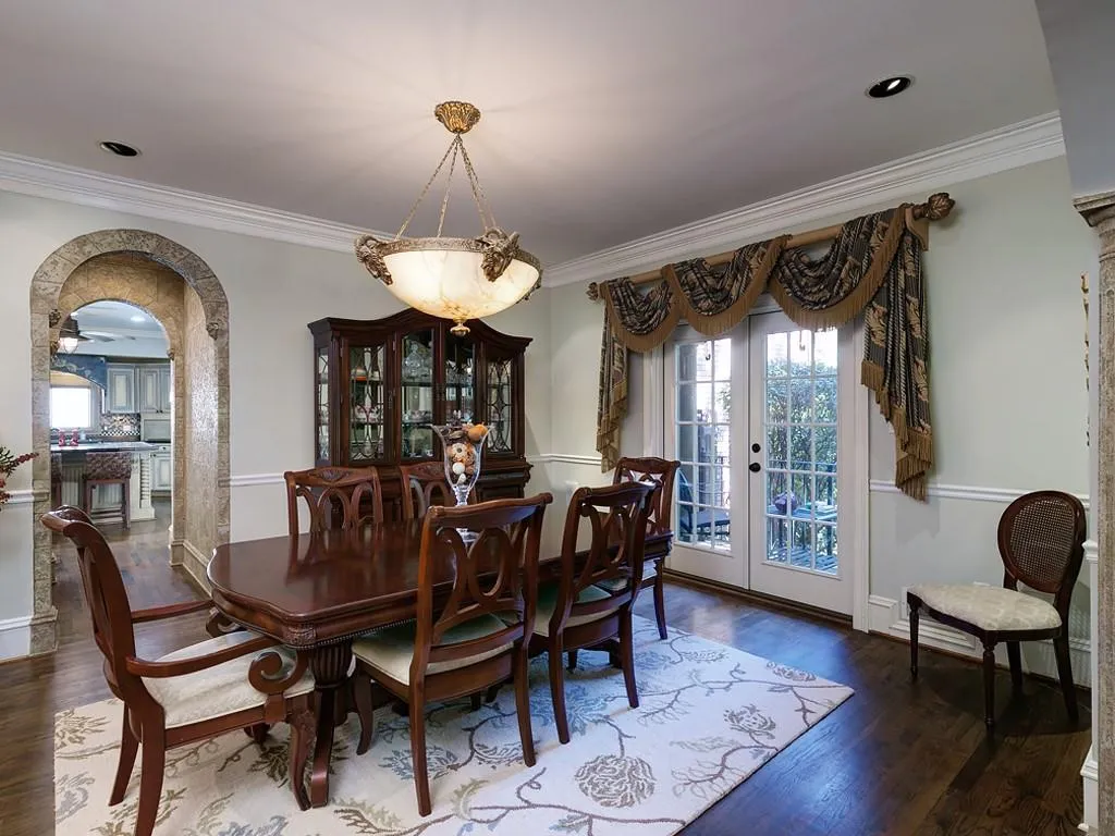 5150 Falcon Chase Lane, Sandy Springs, Georgia 30342, 5 Bedrooms Bedrooms, ,4 BathroomsBathrooms,Residential,Sold,5150 Falcon Chase Lane,6511120