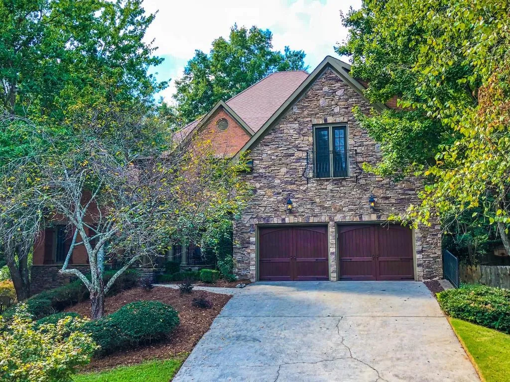 5150 Falcon Chase Lane, Sandy Springs, Georgia 30342, 5 Bedrooms Bedrooms, ,4 BathroomsBathrooms,Residential,Sold,5150 Falcon Chase Lane,6511120