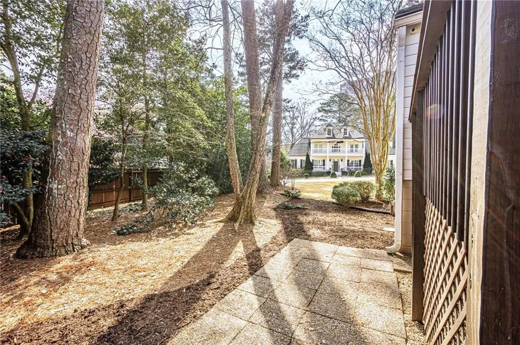 205 Old Ivy Road Ne, Atlanta, Georgia 30342, 3 Bedrooms Bedrooms, 0 ,2 BathroomsBathrooms,Residential,For Sale,205 Old Ivy Road Ne,7720613
