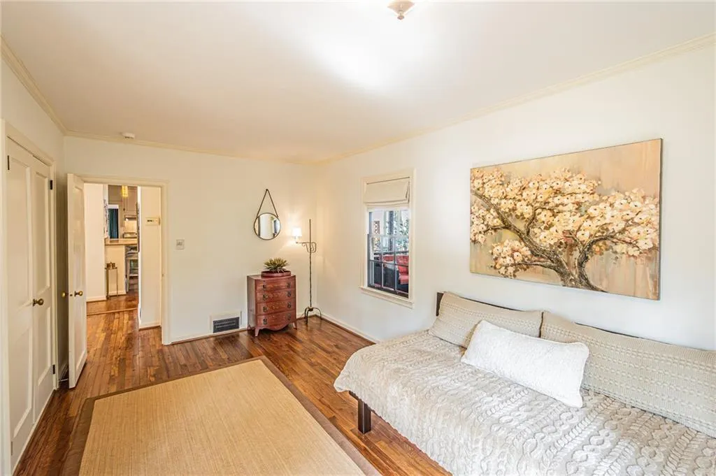 205 Old Ivy Road Ne, Atlanta, Georgia 30342, 3 Bedrooms Bedrooms, 0 ,2 BathroomsBathrooms,Residential,For Sale,205 Old Ivy Road Ne,7720613
