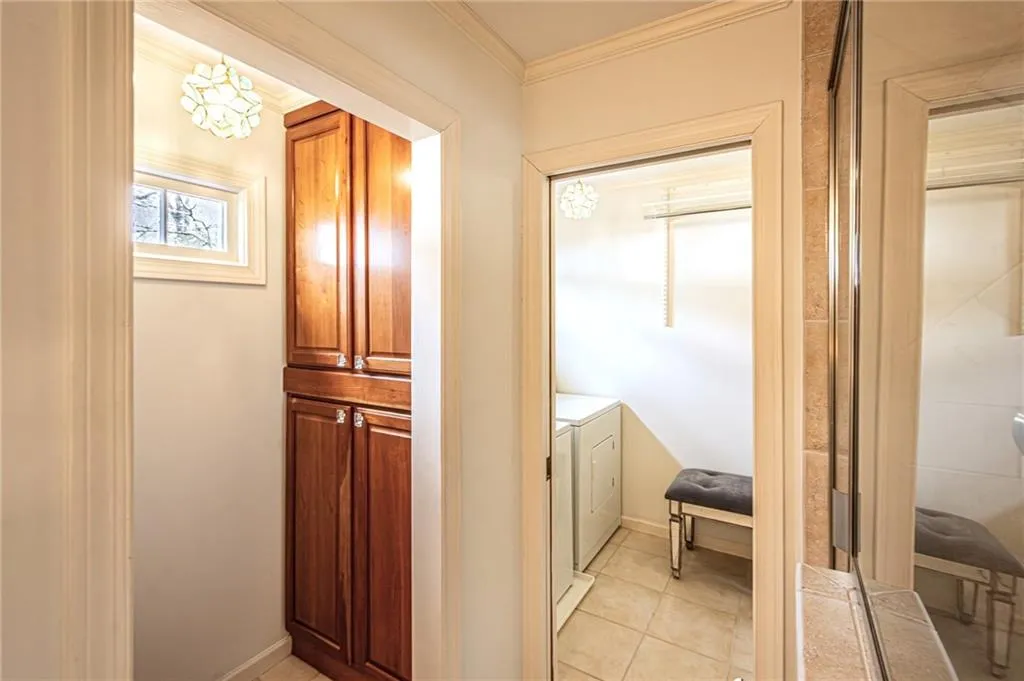 205 Old Ivy Road Ne, Atlanta, Georgia 30342, 3 Bedrooms Bedrooms, 0 ,2 BathroomsBathrooms,Residential,For Sale,205 Old Ivy Road Ne,7720613