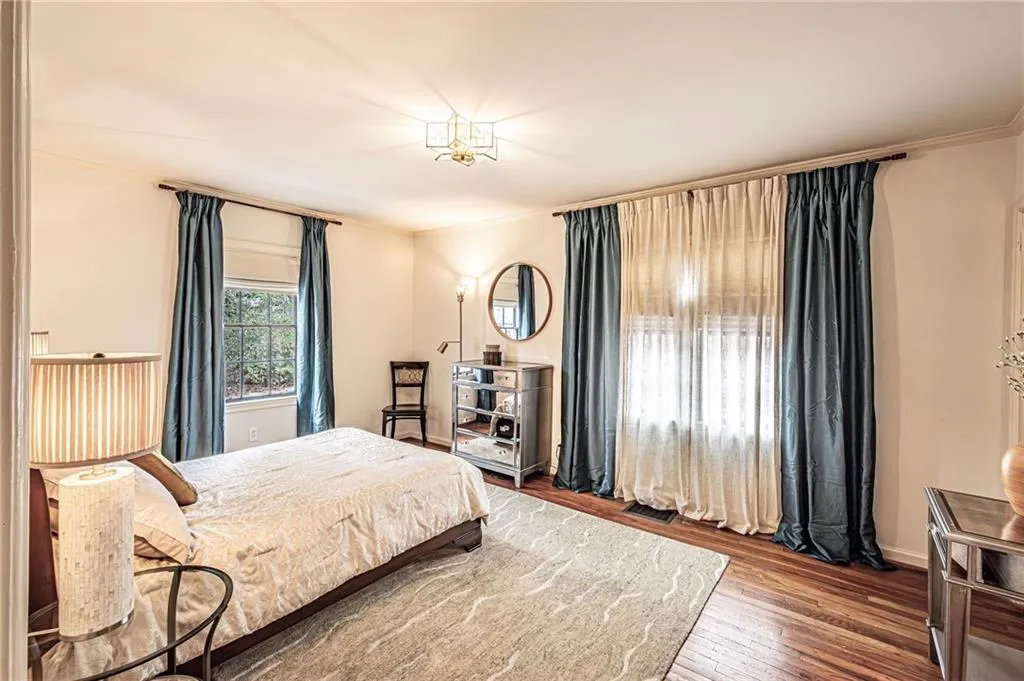 205 Old Ivy Road Ne, Atlanta, Georgia 30342, 3 Bedrooms Bedrooms, 0 ,2 BathroomsBathrooms,Residential,For Sale,205 Old Ivy Road Ne,7720613