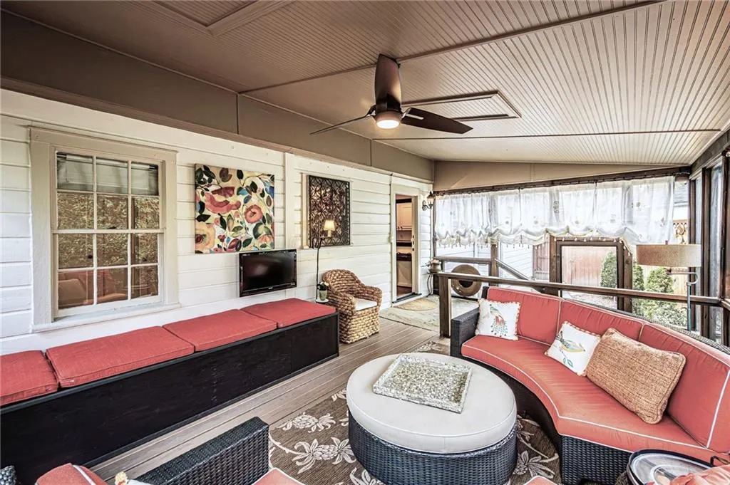 205 Old Ivy Road Ne, Atlanta, Georgia 30342, 3 Bedrooms Bedrooms, 0 ,2 BathroomsBathrooms,Residential,For Sale,205 Old Ivy Road Ne,7720613