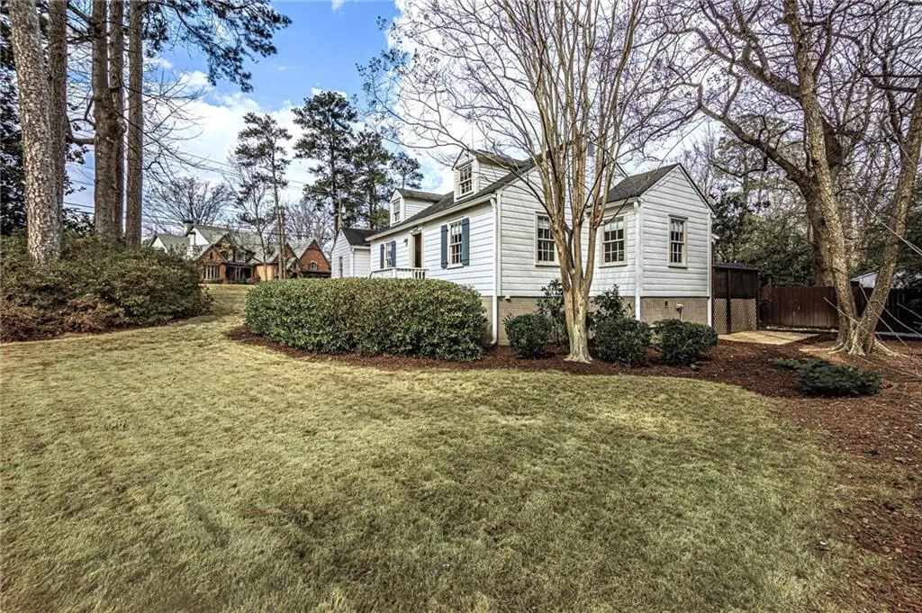 205 Old Ivy Road Ne, Atlanta, Georgia 30342, 3 Bedrooms Bedrooms, 0 ,2 BathroomsBathrooms,Residential,For Sale,205 Old Ivy Road Ne,7720613