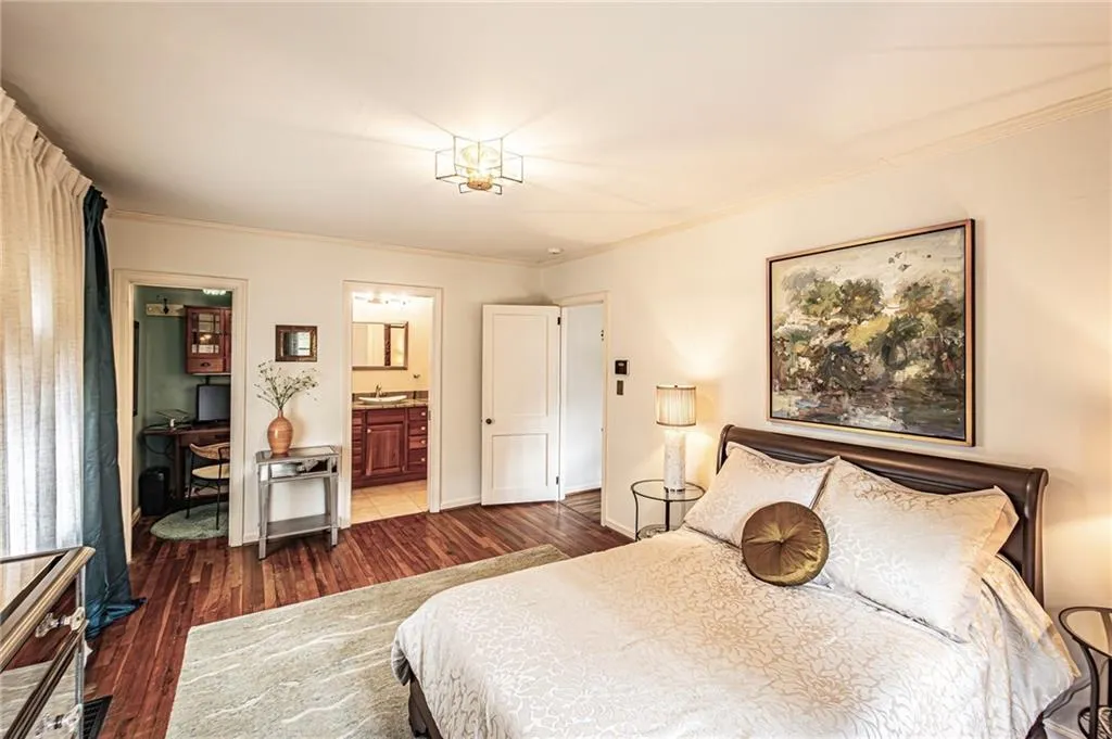 205 Old Ivy Road Ne, Atlanta, Georgia 30342, 3 Bedrooms Bedrooms, 0 ,2 BathroomsBathrooms,Residential,For Sale,205 Old Ivy Road Ne,7720613