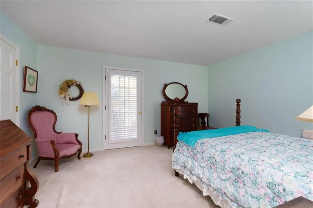 7500 Spalding Lane, Sandy Springs, Georgia 30350, 4 Bedrooms Bedrooms, ,3 BathroomsBathrooms,Residential,Sold,7500 Spalding Lane,7478303