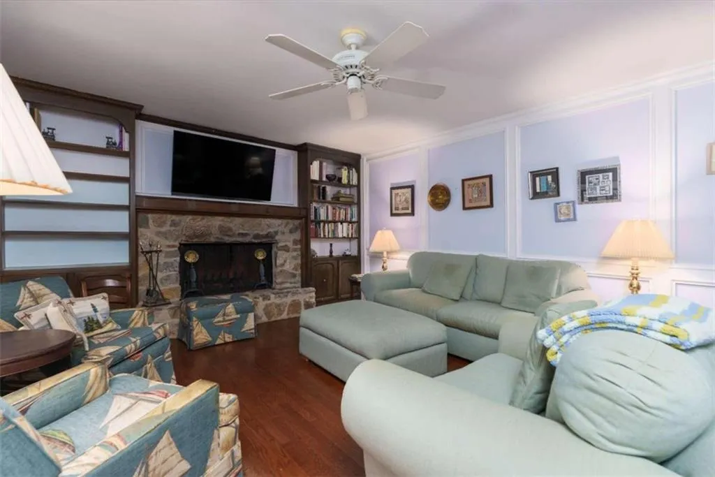 7500 Spalding Lane, Sandy Springs, Georgia 30350, 4 Bedrooms Bedrooms, ,3 BathroomsBathrooms,Residential,Sold,7500 Spalding Lane,7478303