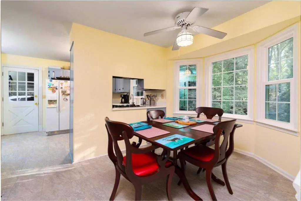 7500 Spalding Lane, Sandy Springs, Georgia 30350, 4 Bedrooms Bedrooms, ,3 BathroomsBathrooms,Residential,Sold,7500 Spalding Lane,7478303