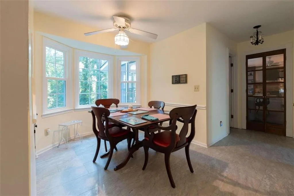 7500 Spalding Lane, Sandy Springs, Georgia 30350, 4 Bedrooms Bedrooms, ,3 BathroomsBathrooms,Residential,Sold,7500 Spalding Lane,7478303