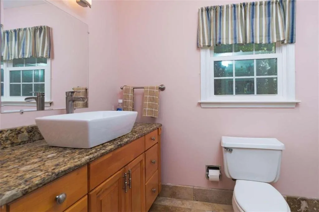 7500 Spalding Lane, Sandy Springs, Georgia 30350, 4 Bedrooms Bedrooms, ,3 BathroomsBathrooms,Residential,Sold,7500 Spalding Lane,7478303